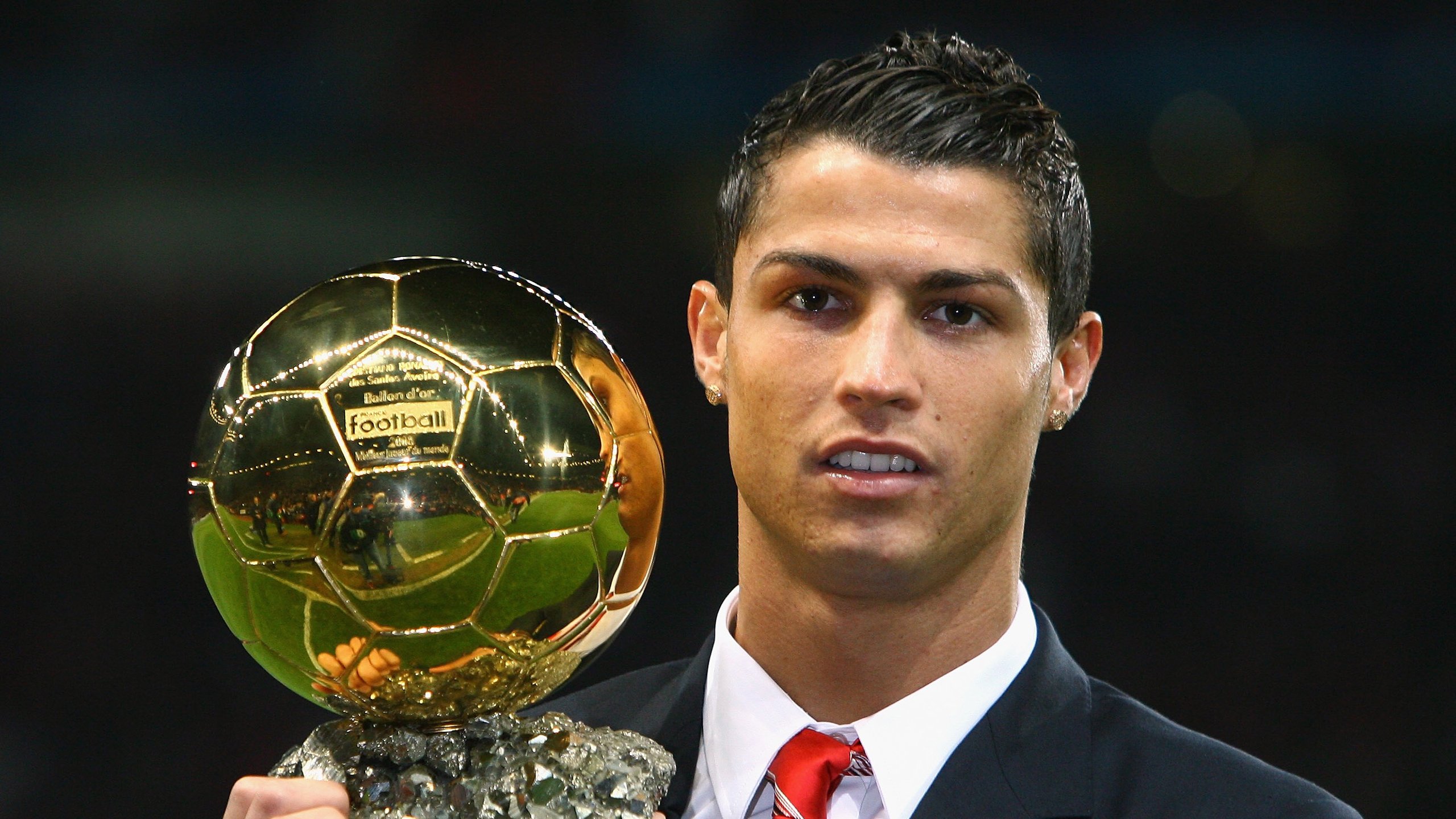 赛事媒体报道：用镜头记录每一刻精彩，记者用镜头记录